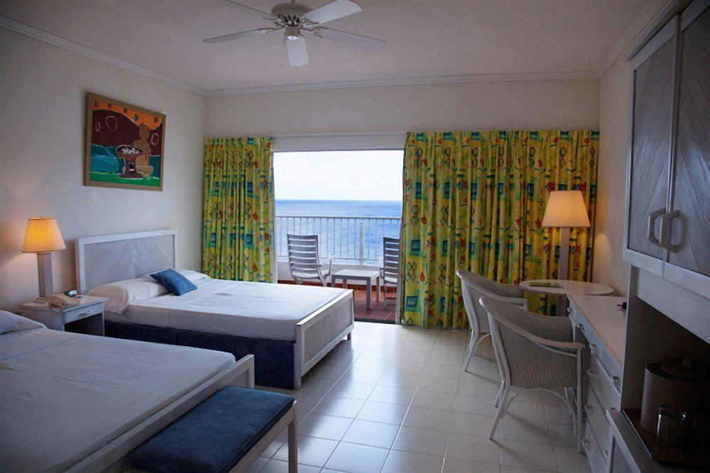 Grand View Beach Hotel Kingstown Exterior photo